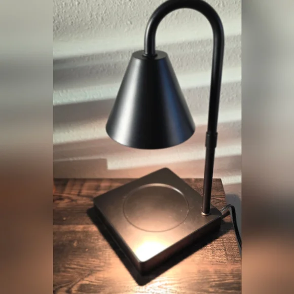 **One Left**Black Metal Candle Warmer Lamp With Bulb - Picture 1 of 7